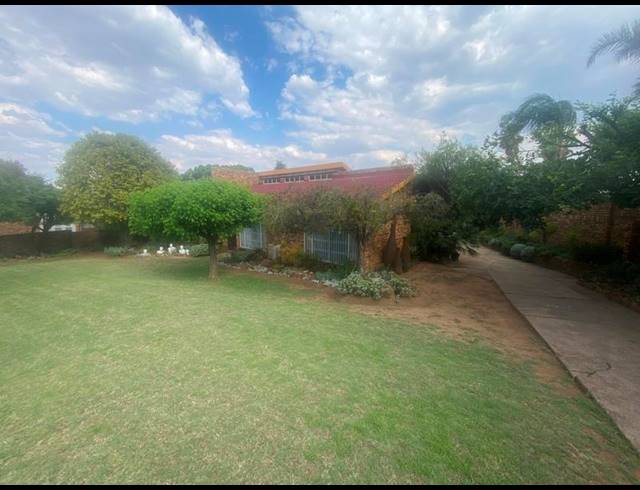 4 BEDROOM HOUSE FOR SALE IN GHOLFSIG